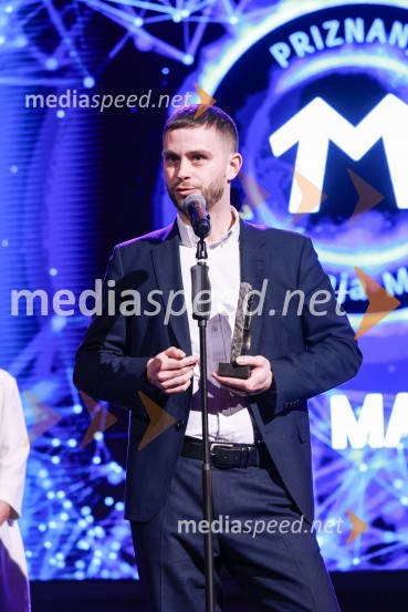  Michal Maco, direktor podjetja Corwin v Sloveniji in ustanoviteljev slovaške znamke oblačil BratiskaBranko Franc Selak prejemnik priznanja za življenjsko delo na področju managementa 2023