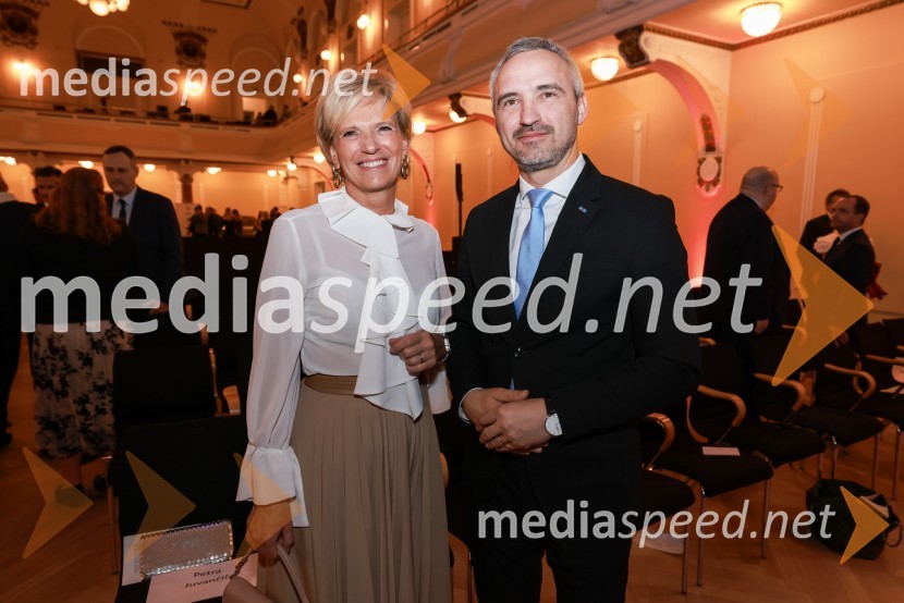  Aleša Mižigoj, direktorica Medex, d. o. o.;  Janez Cigler Kralj, poslanecBranko Franc Selak prejemnik priznanja za življenjsko delo na področju managementa 2023