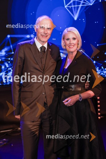 dr. Iztok Seljak, predsednik, Združenje Manager;  Petra Juvančič, izvršna direktorica, Združenje ManagerBranko Franc Selak prejemnik priznanja za življenjsko delo na področju managementa 2023