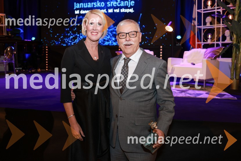  Petra Juvančič, izvršna direktorica, Združenje Manager;  Branko Franci Selak,  direktor, Marmor Hotavlje; prejemnik priznanja za življenjsko delo na področju menedžmenta 2023Branko Franc Selak prejemnik priznanja za življenjsko delo na področju managementa 2023