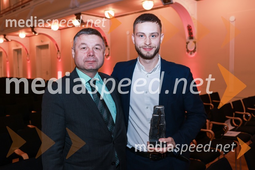  Peter Bak, namestnik veleposlanika Slovaške republike;  Michal Maco, direktor podjetja Corwin v Sloveniji in ustanoviteljev slovaške znamke oblačil BratiskaBranko Franc Selak prejemnik priznanja za življenjsko delo na področju managementa 2023