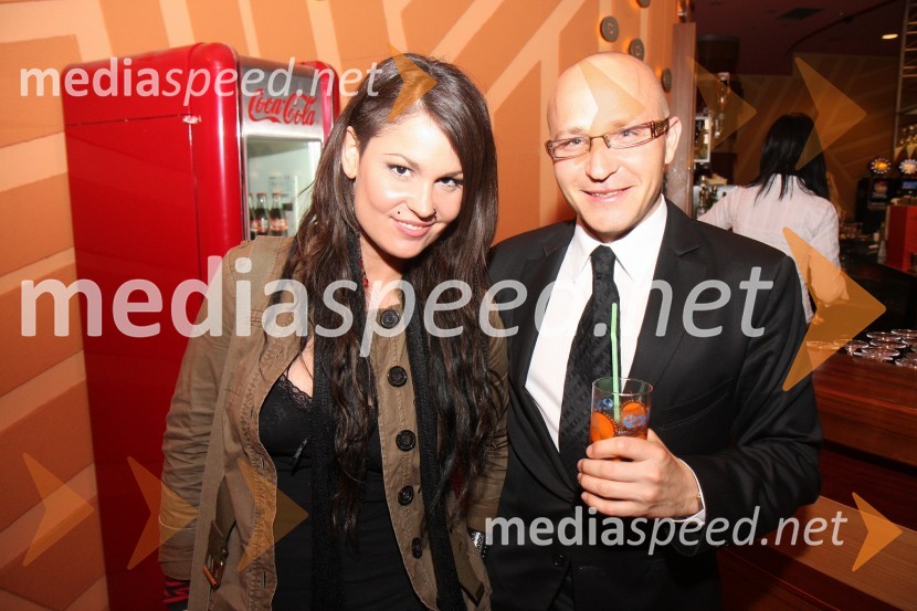 ... in Gregor Jeza, predsednik uprave Hit Šentilj d.d.Casino Mond: 6Pack Čukur, predstavitev albuma Gangsta, Dilla, Playa, Gorilla,