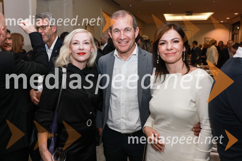  Katarina Matejčič, novinarka;  Mitja Križa;  Sladjena Križaj, Reiffeisen leasingBranko Franc Selak prejemnik priznanja za življenjsko delo na področju managementa 2023