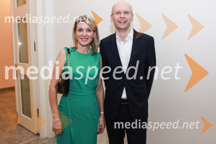  Barbara Uranjek, direktorica, Britansko-slovenska gospodarska zbornica;  Benjamin Jošar,  predsednik uprave družbe Triglav SkladiBranko Franc Selak prejemnik priznanja za življenjsko delo na področju managementa 2023