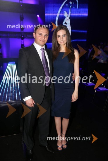 Matej Raščan, direktor in lastnik podjetja Rašica Point d.o.o. in podjetja Delo revije, d.d. ter njegova zaročenka Marija Pandrc, izvršna direktorica RašiceMiss Universe 2009