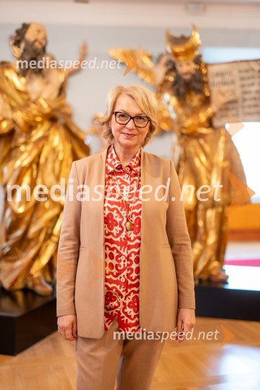  Mirjana Koren, direktorica, Pokrajinski muzej MariborMirjana Koren, direktorica Pokrajinskega muzeja Maribor