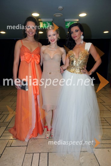 Tadeja Ternar, Miss Slovenije 2007, Maja Ferme, modna kreatorka in Dalila Dragojevič, Miss Universe Slovenije 2005Miss Universe 2009