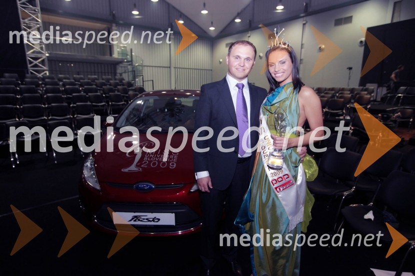 Matej Raščan, direktor in lastnik podjetja Rašica Point d.o.o. in podjetja Delo revije, d.d. ter Mirela Korać, Miss Universe 2009Miss Universe 2009