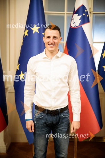  Štefan Hadalin, alpski smučarŠtefan Hadalin zaključil tekmovalno pot v smučanju