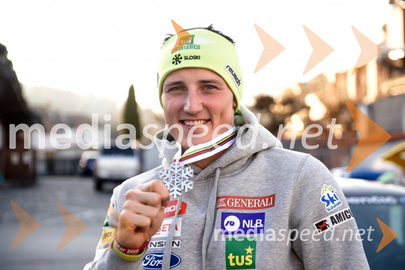  Štefan Hadalin, alpski smučarŠtefan Hadalin zaključil tekmovalno pot v smučanju