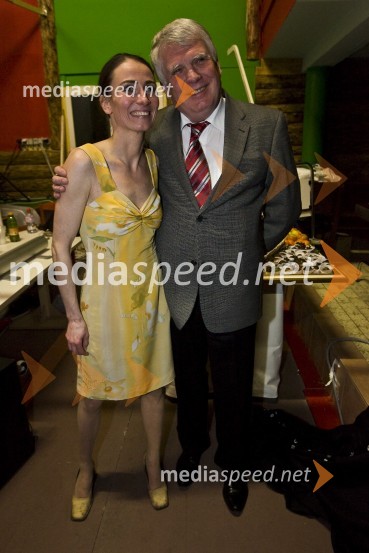  Alenka Tetičkovič, igralka; prim. prof. dr. Erih Tetičkovič, nevrolog, Oddelek za nevrološke bolezni UKC MariborUmrl je Erih Tetičkovič, oče igralke Alenke Tetičkovič