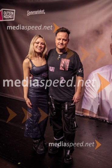  Aleksandra Josić, pevka skupine King Foo;  Rok Golob, skladatelj, dirigent in aranžer, King FooOutstanding 2023, podelitev nagrad