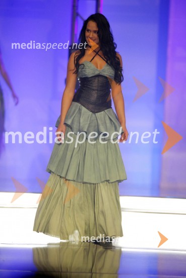 Tanja Derajić, finalistka izbora Miss Universe SlovenijeMiss Universe 2009
