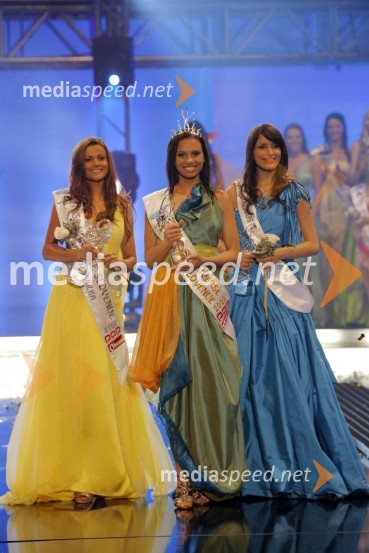 Aida Muratovič, 1. spremljevalka Miss Universe Slovenije, Mirela Korać, Miss Universe 2009 in Rebeka Pevec, 2. spremljevalka Miss Universe SlovenijeMiss Universe 2009
