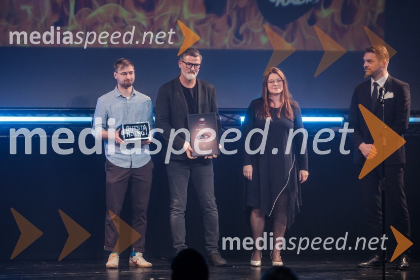  Rok Artiček;  Gregor Memedović, direktor radio Center in Rock radio;  Lidija Rakuša, direktorica marketinga, Spar Slovenija;  ... Outstanding 2023, podelitev nagrad