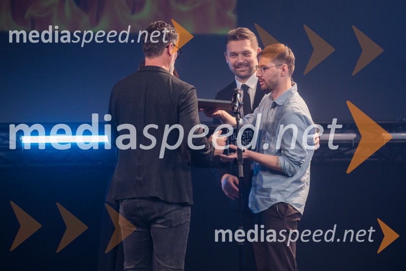  Gregor Memedović, direktor radio Center in Rock radio;  ... ;  Rok ArtičekOutstanding 2023, podelitev nagrad