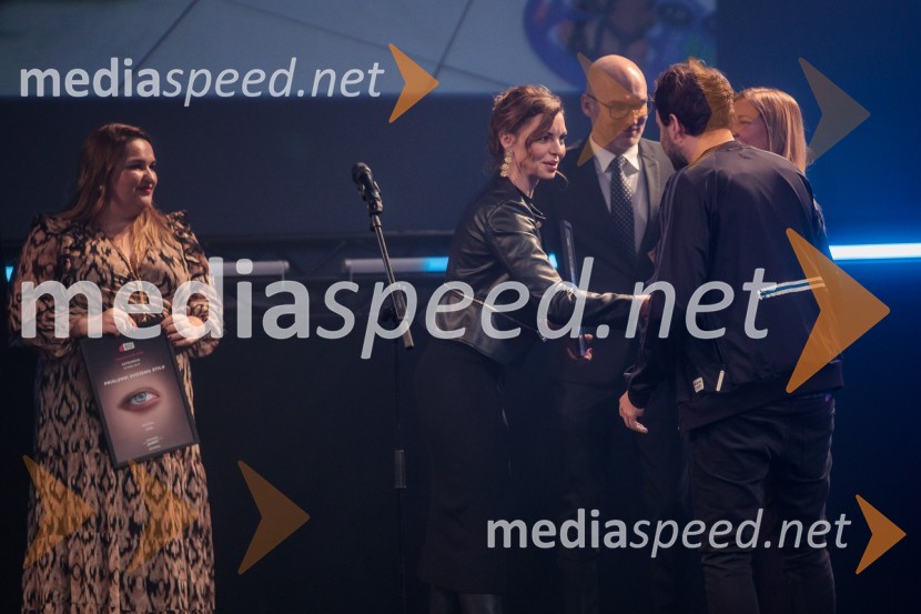  Špela Kregar, direktorica marketinga, Zavarovalnica SavaOutstanding 2023, podelitev nagrad