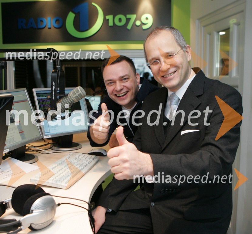 Sašo Papp, programski direktor radijske mreže Infonet ter moderator na Radiu 1 in Boris Sovič, mariborski župan v letih 1998-2006Radio 1, otvoritev nove radijske postaje