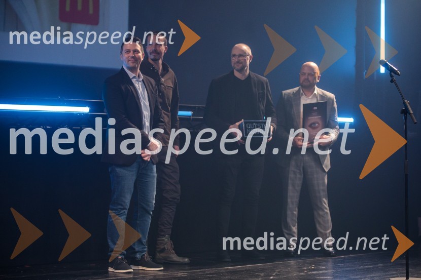  Jure Bohinc, direktor marketinga, A1;  Robert Bohinec, kreativni direktor, AV studio;  ... ;  ... Outstanding 2023, podelitev nagrad