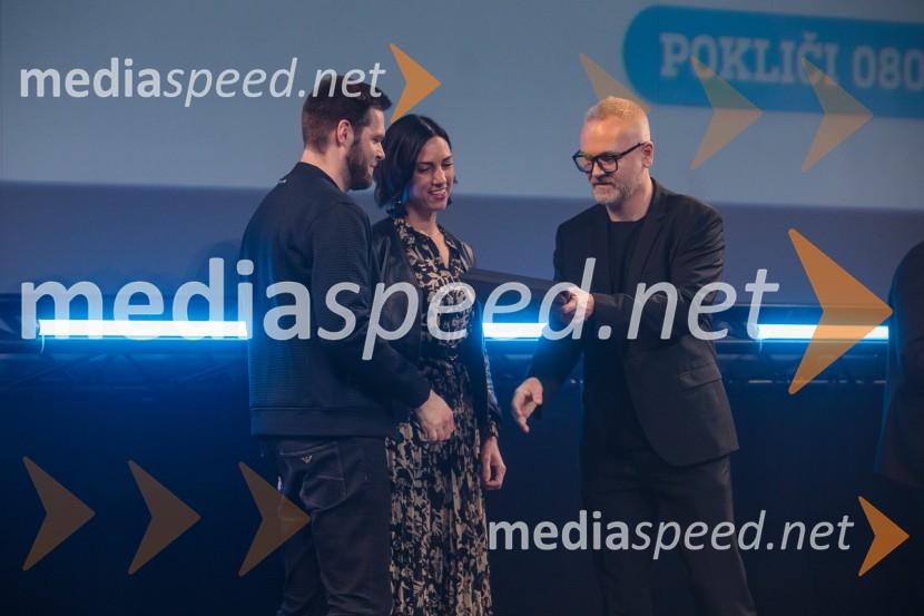  ... ;  Zala Andrina Razinger, Riko Ribnica, asistentka v PR;  Kristijan Andoljšek, umetniški direktor, InnovatifOutstanding 2023, podelitev nagrad