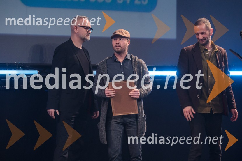  Kristijan Andoljšek, umetniški direktor, Innovatif;  Matej Pečovnik, društvo Onkoman;  Zoran Gabrijan, kreativecOutstanding 2023, podelitev nagrad