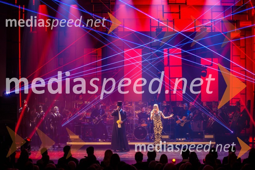  Tomi Meglič, glasbenik, pevec skupine Siddharta;  Sara Briški Cirman - Raiven, pevka, harfistkaOutstanding 2023, podelitev nagrad