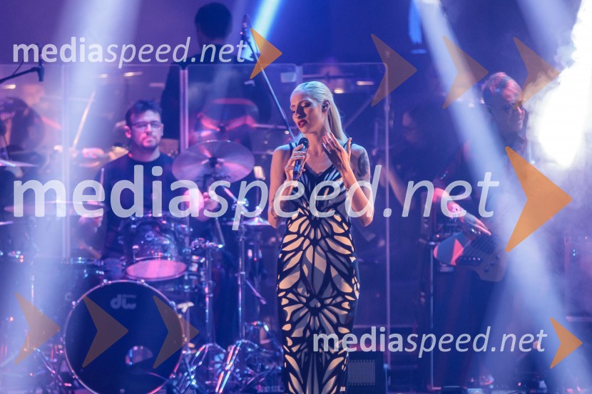  Sara Briški Cirman - Raiven, pevka, harfistkaOutstanding 2023, podelitev nagrad