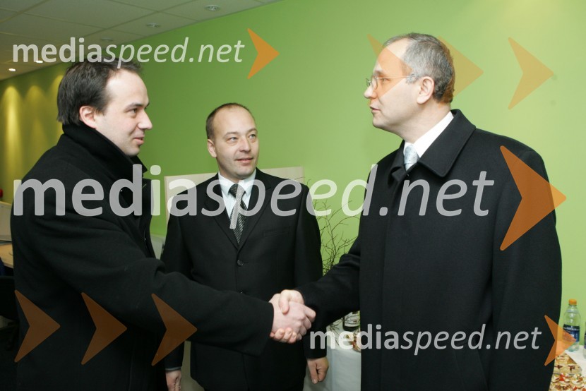 Leo Oblak, lastnik medijske mreže Info net, Boštjan Protner, direktor Radia 1 in Boris Sovič, mariborski župan v letih 1998-2006Radio 1, otvoritev nove radijske postaje