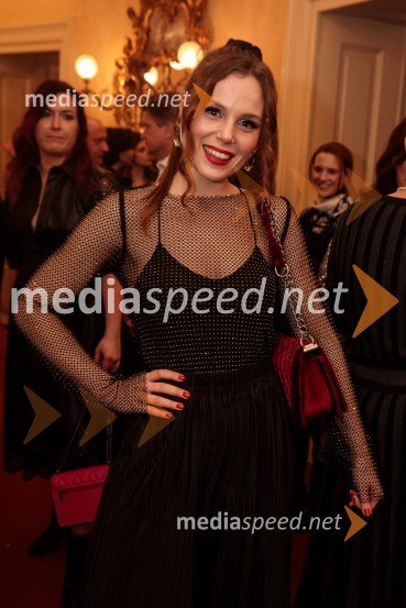  Flora Ema Lotrič, pevkaOutstanding 2023, podelitev nagrad