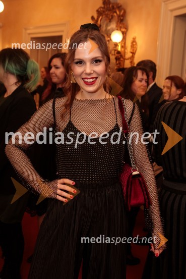  Flora Ema Lotrič, pevkaOutstanding 2023, podelitev nagrad