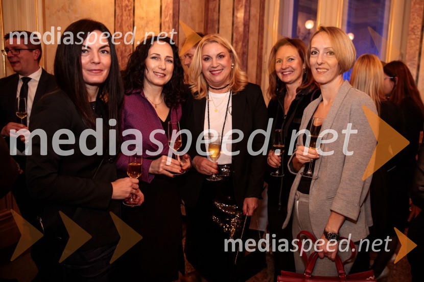  ... ;  Petra  Korošec, marketing Volkswagen, Porsche Slovenija;  ... ;  ... ;  ... Outstanding 2023, podelitev nagrad