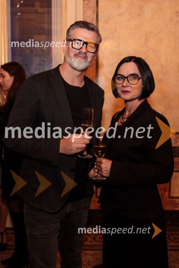  Gregor Memedović, direktor radio Center in Rock radio;  Vesna Malnar Memedovič, direktorica Zavoda KočevskoOutstanding 2023, podelitev nagrad