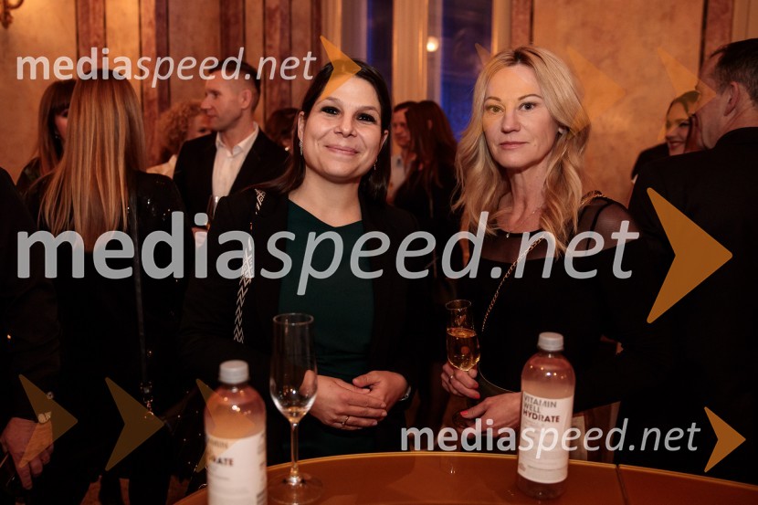  Vesna Miloševič Zupančič;  Laura Smrekar, partner, direktorica komuniciranja Competo d.o.o.Outstanding 2023, podelitev nagrad