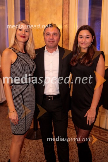  ... ;  Boštjan Berčan, operativni direktorja Europlakat;  ... Outstanding 2023, podelitev nagrad