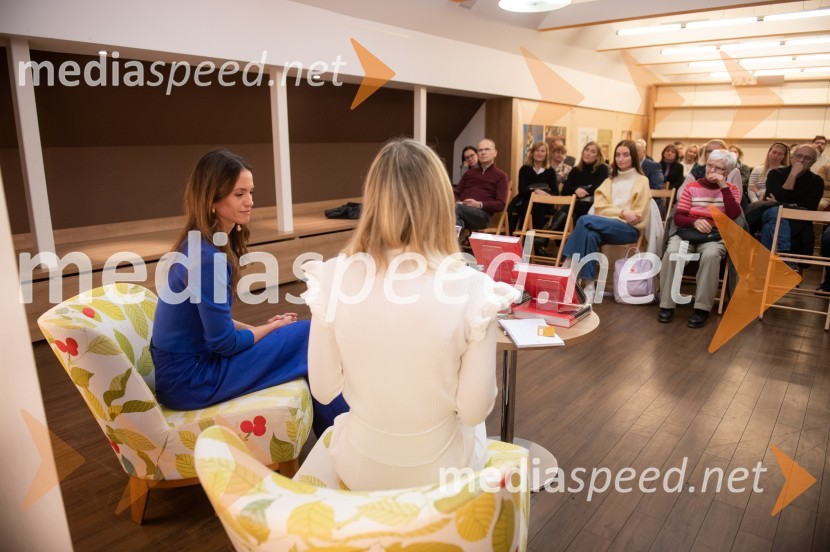  Vida Igličar, grafična oblikovalka;  Danaja Lorenčič, sociologinja, novinarka in pisateljicaSrečanje z Vido Igličar in Danajo Lorenčič, Mestna knjigarna Maribor