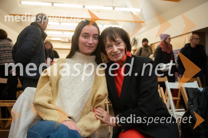  Zala Kralj, glasbenica; dr. Manca Košir, publicistkaSrečanje z Vido Igličar in Danajo Lorenčič, Mestna knjigarna Maribor