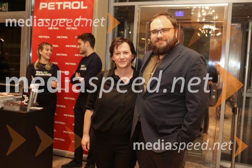  Iza Strehar, dramatičarka in scenaristka;  Žiga Virc, slovenski režiserBodočnost, premiera predstave v MGL