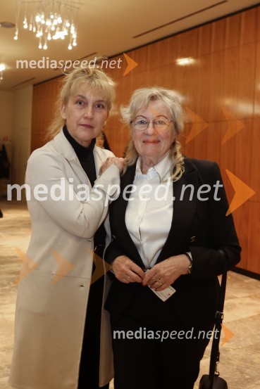  Barbara Hieng Samobor, direktorica in umetniška vodja MGL;  Ksenija Sever, svetnica, SDS, MOLBodočnost, premiera predstave v MGL