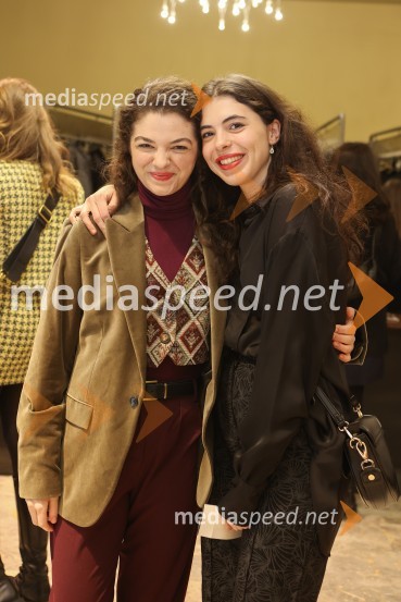  Diana  Kolenc, igralka;  Anuša  Kodelja, igralkaBodočnost, premiera predstave v MGL