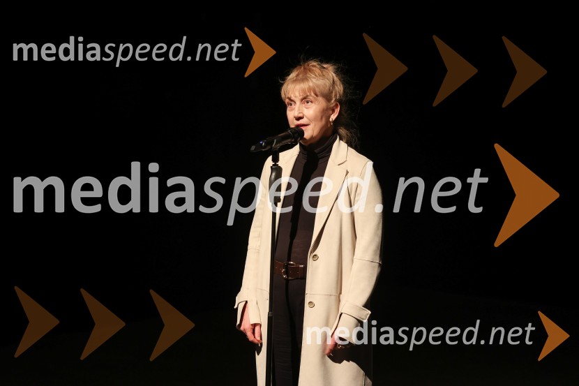  Barbara Hieng Samobor, direktorica in umetniška vodja MGLBodočnost, premiera predstave v MGL