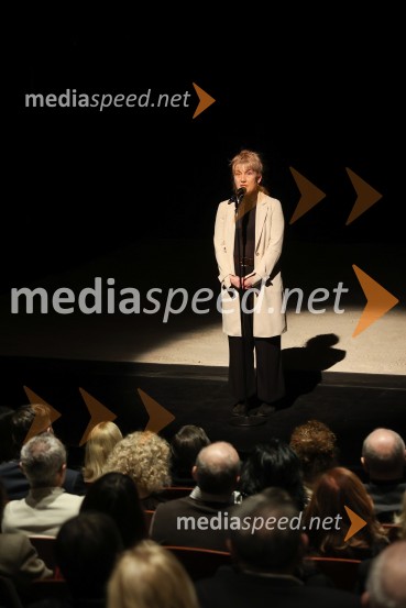  Barbara Hieng Samobor, direktorica in umetniška vodja MGLBodočnost, premiera predstave v MGL