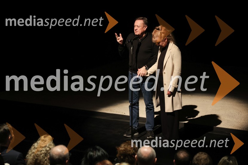  Zoran Janković, župan, Mestna občina Ljubljana;  Barbara Hieng Samobor, direktorica in umetniška vodja MGLBodočnost, premiera predstave v MGL