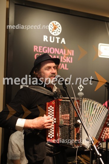  Janez Škof, igralecBodočnost, premiera predstave v MGL