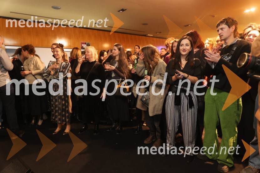 Bodočnost, premiera predstave v MGL