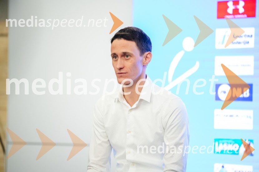  Peter  Prevc, smučarski skakalecNovinarska konferenca Petra Prevca ob zaključku njegove tekmovalne poti