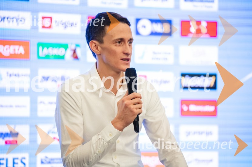  Peter  Prevc, smučarski skakalecNovinarska konferenca Petra Prevca ob zaključku njegove tekmovalne poti
