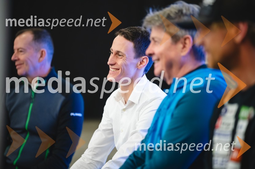  Peter  Prevc, smučarski skakalecNovinarska konferenca Petra Prevca ob zaključku njegove tekmovalne poti