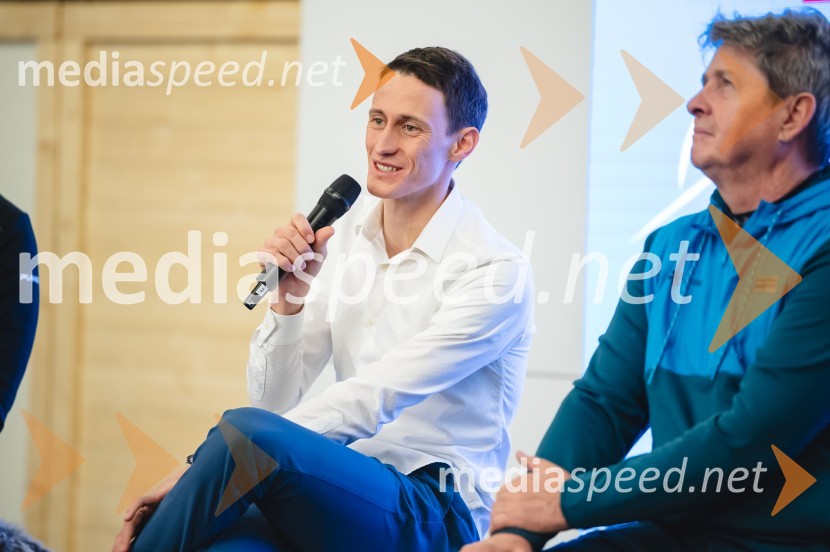  Peter  Prevc, smučarski skakalecNovinarska konferenca Petra Prevca ob zaključku njegove tekmovalne poti