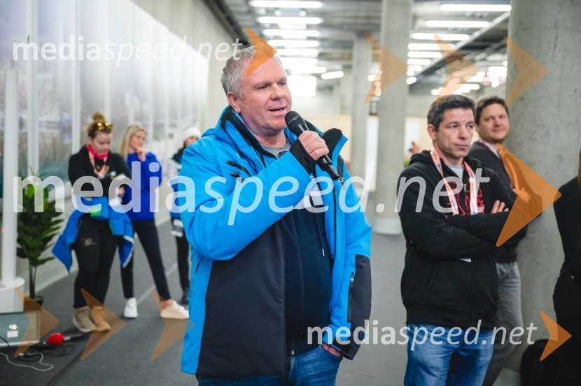  Miha Deželak, radijski voditelj, humanitarecNovinarska konferenca Petra Prevca ob zaključku njegove tekmovalne poti