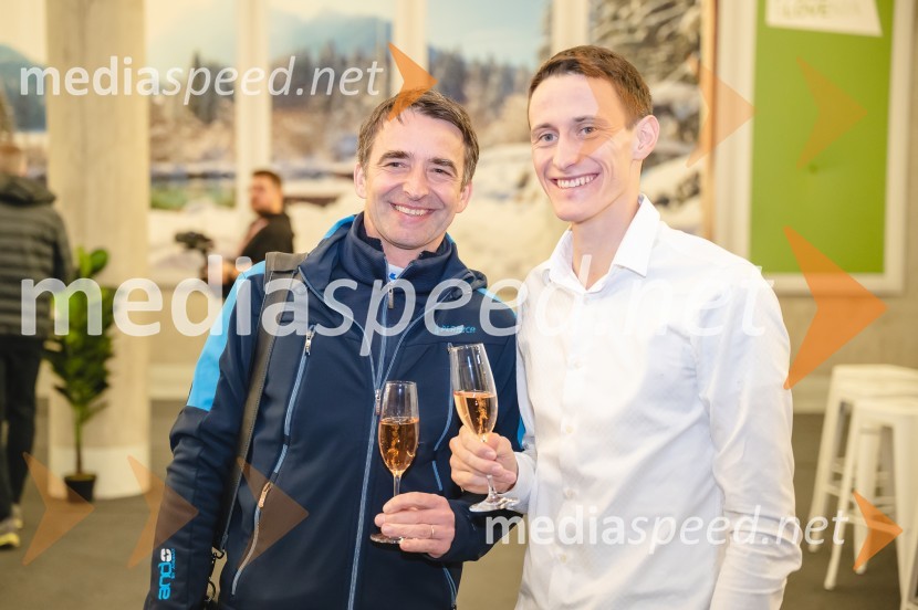 dr. Franci Petek, nekdanji smučarski skakalec in nekdanji direktor SZS;  Peter  Prevc, smučarski skakalecNovinarska konferenca Petra Prevca ob zaključku njegove tekmovalne poti